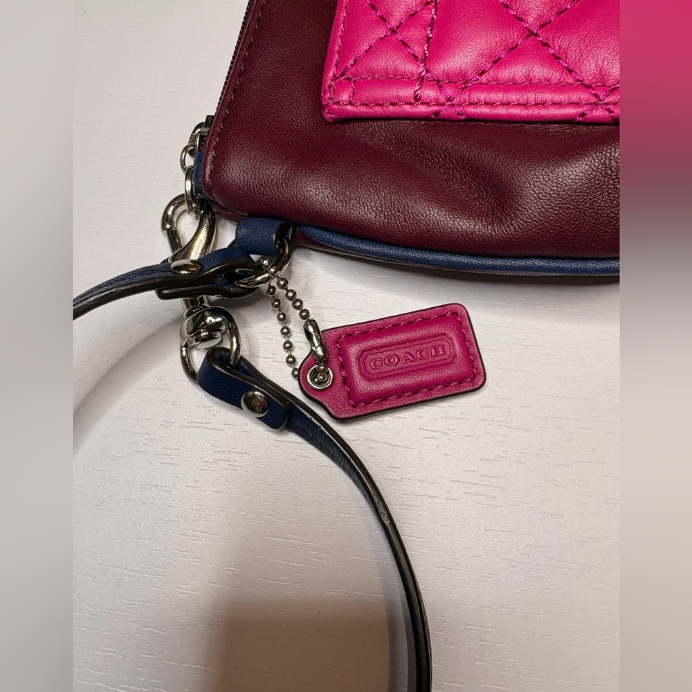 COACH Park F50097 Quilted Leather Wristlet Burgundy Pink Colorblock - Picture 9 of 10